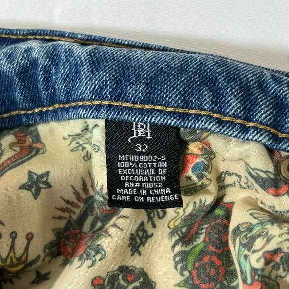 Ed Hardy Graphic Blue Jean Shorts for Men - Picture 8 of 8